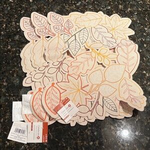 Bundle🍂(x3) NWT Celebrate It leaf placemat